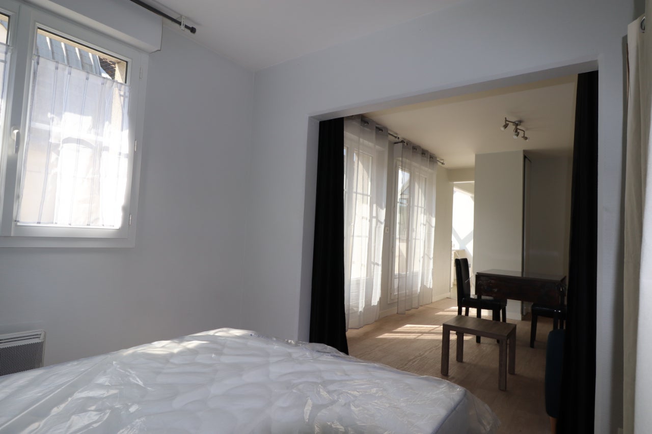 Flat Rue Hippolyte Bottier in Compiègne