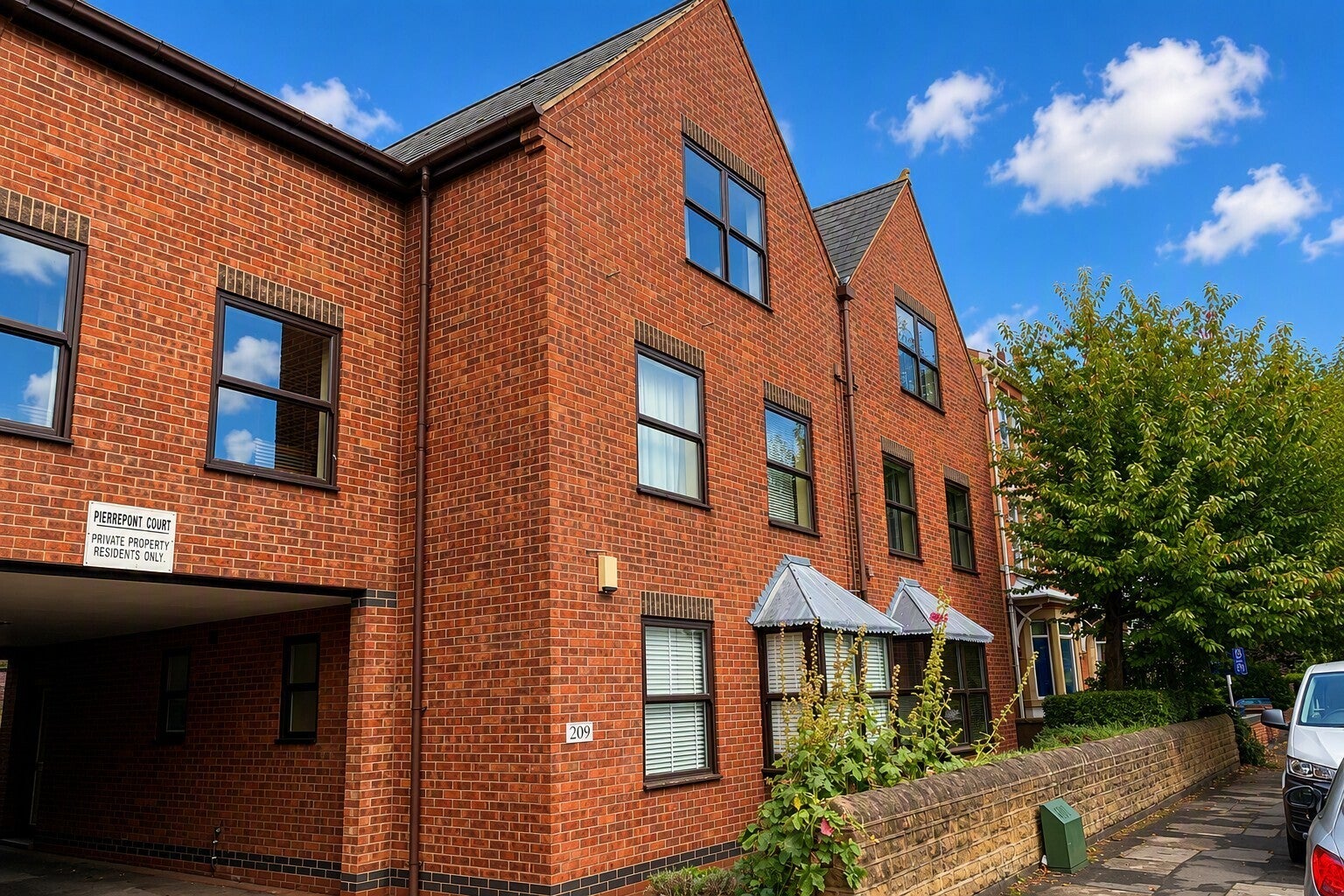 Flat Trent Boulevard in Rushcliffe
