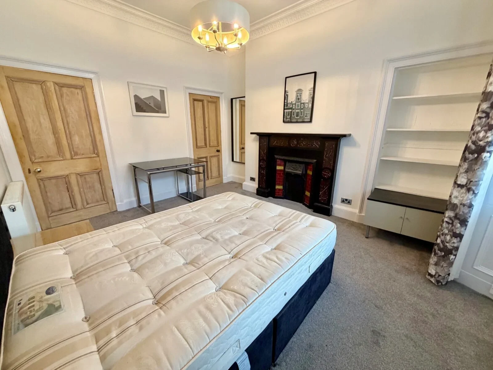 Flat Slateford Road in City of Edinburgh