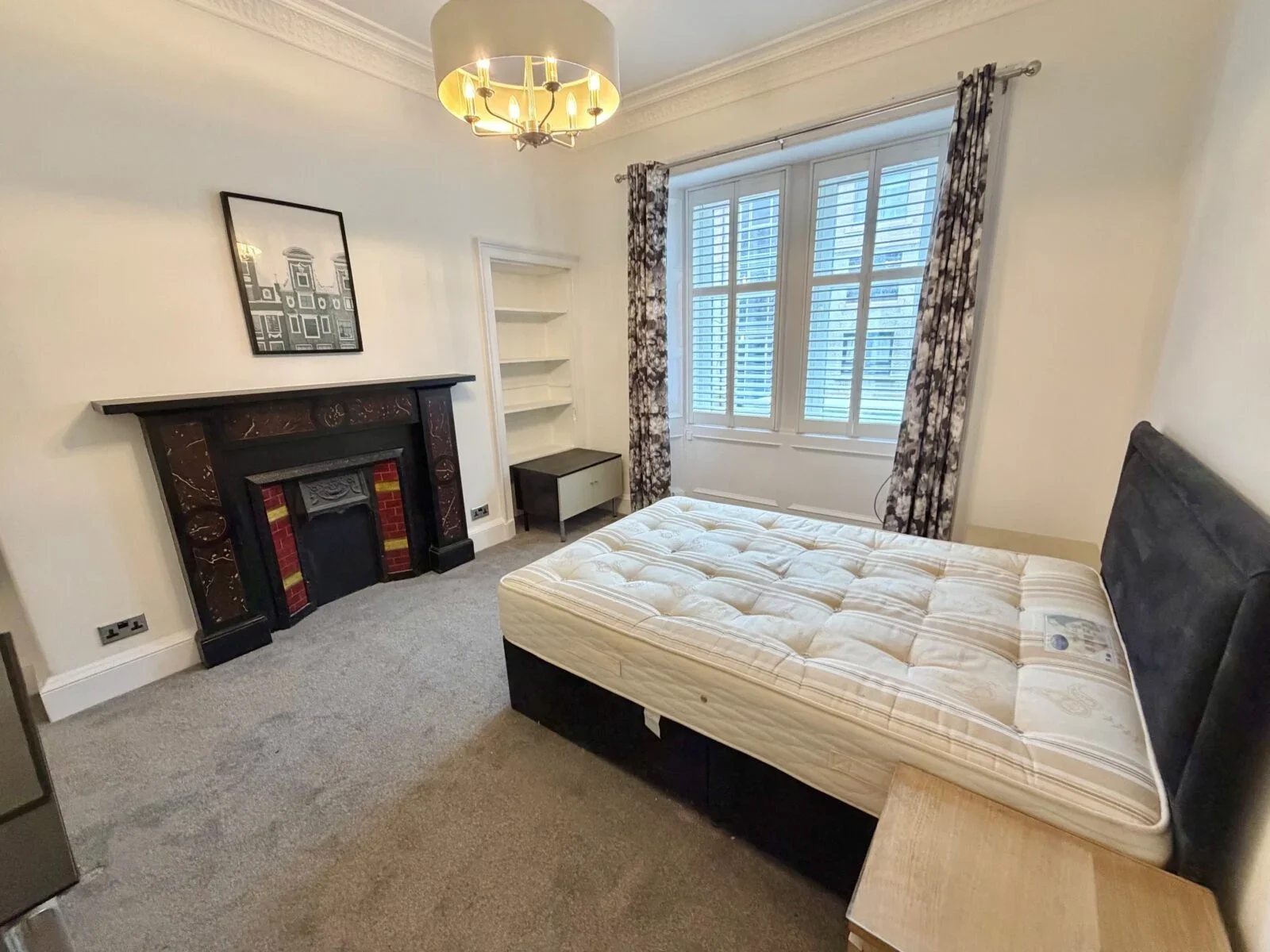 Flat Slateford Road in City of Edinburgh