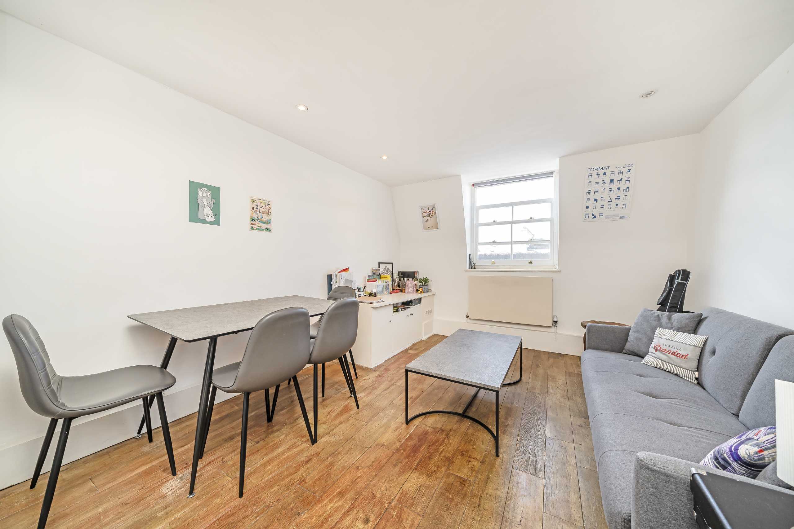 Flat Gloucester Terrace in City of Westminster