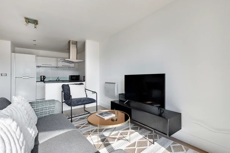 Flat Regent's Park Road in Greater London