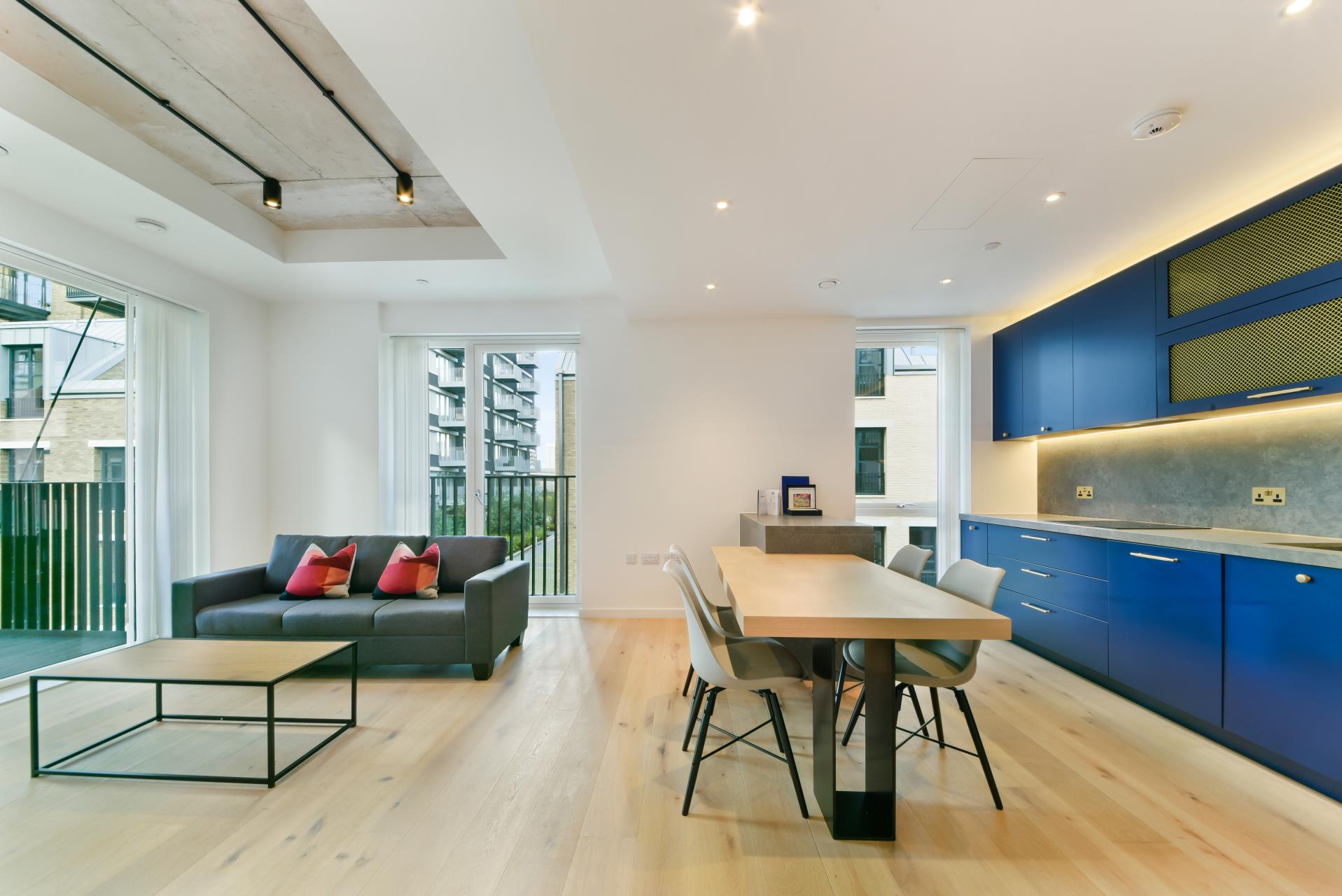 Flat Orchard Place in Greater London