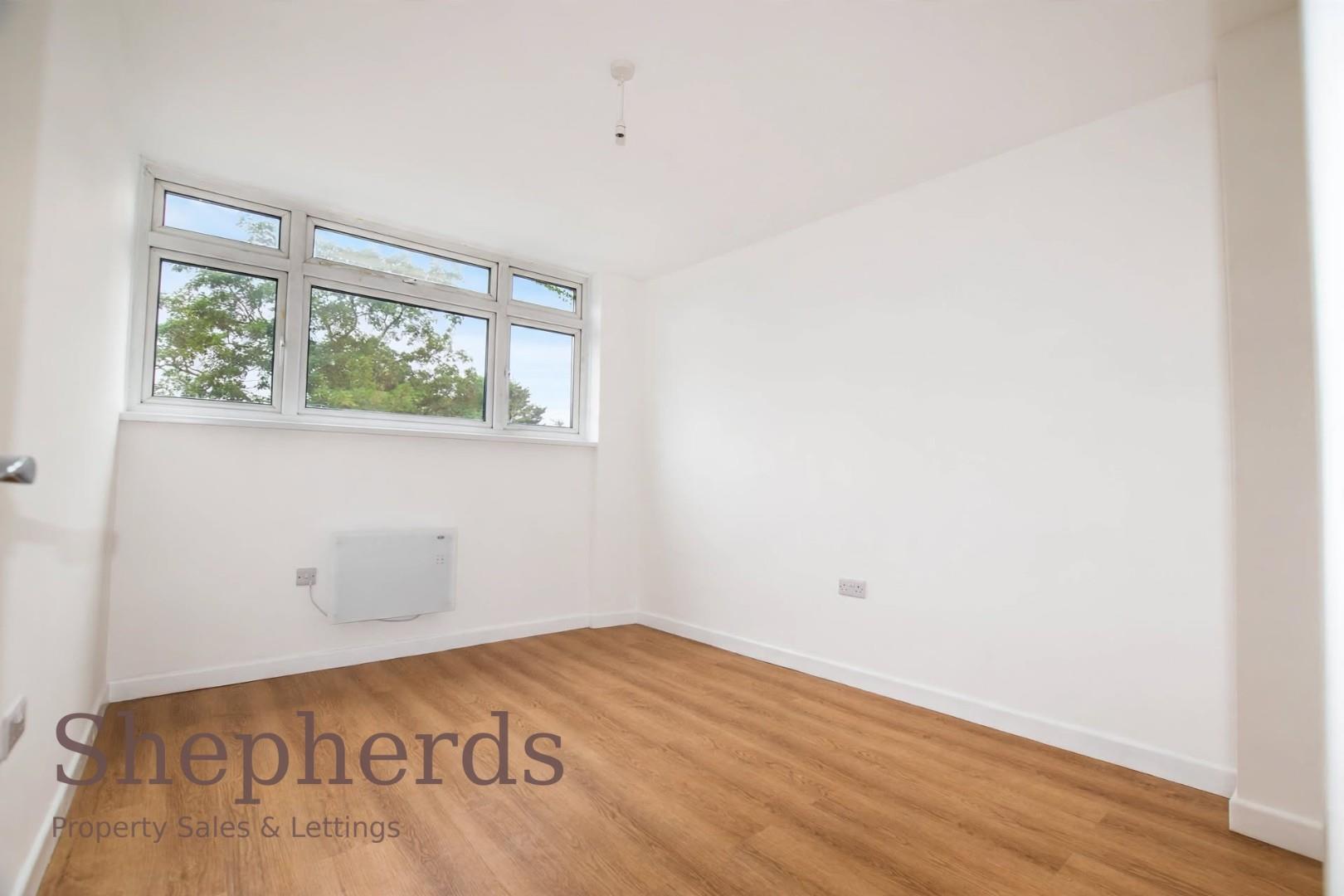 Flat Turners Hill in Cheshunt