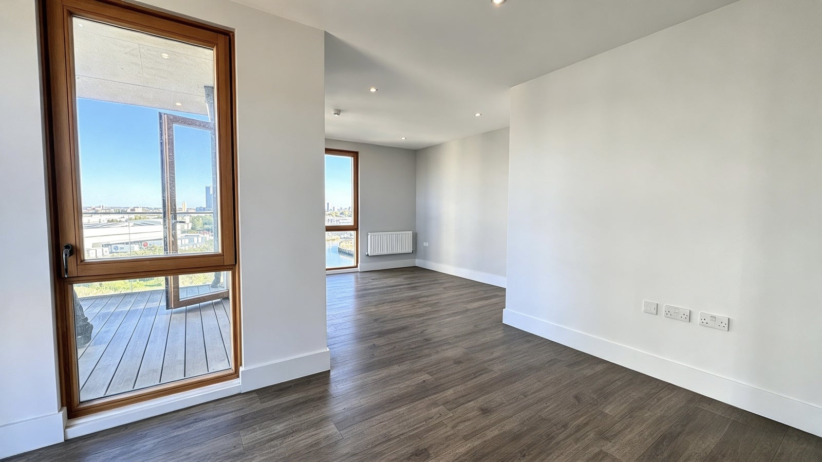 Flat St Ives Place in Greater London