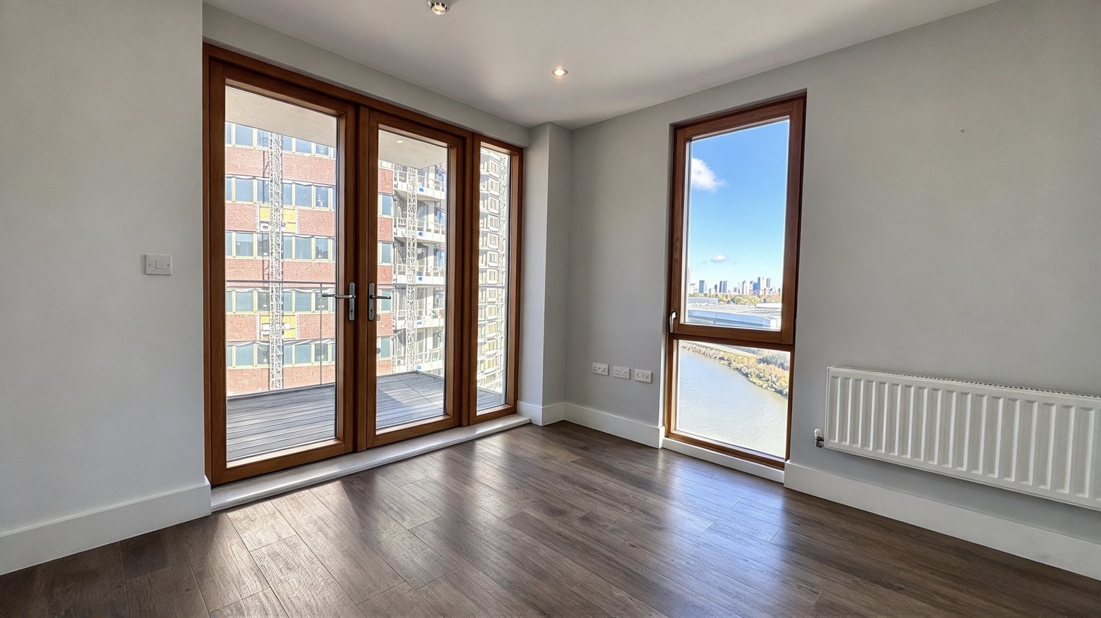 Flat St Ives Place in Greater London
