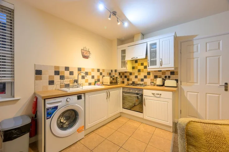 Flat Barroon in Derby