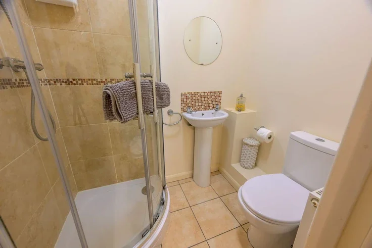 Flat Barroon in Derby