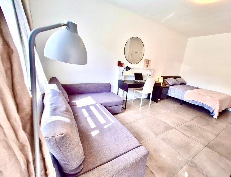 Room Cherbury Street in Greater London