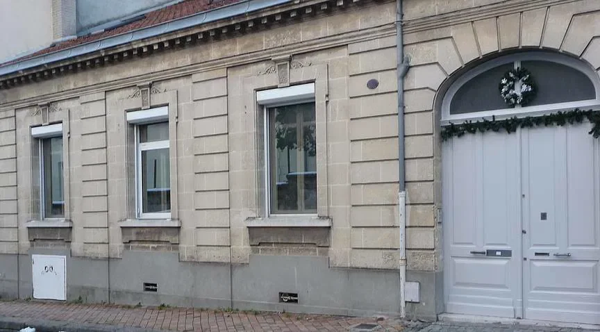 Chambre Rue Robert Caumont à Bordeaux