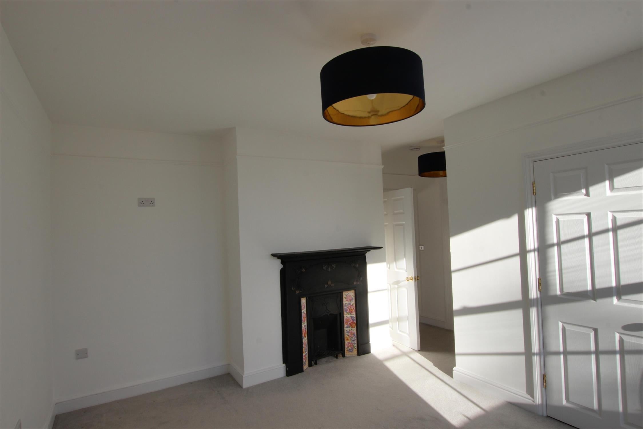 Flat Bartons Road in Havant