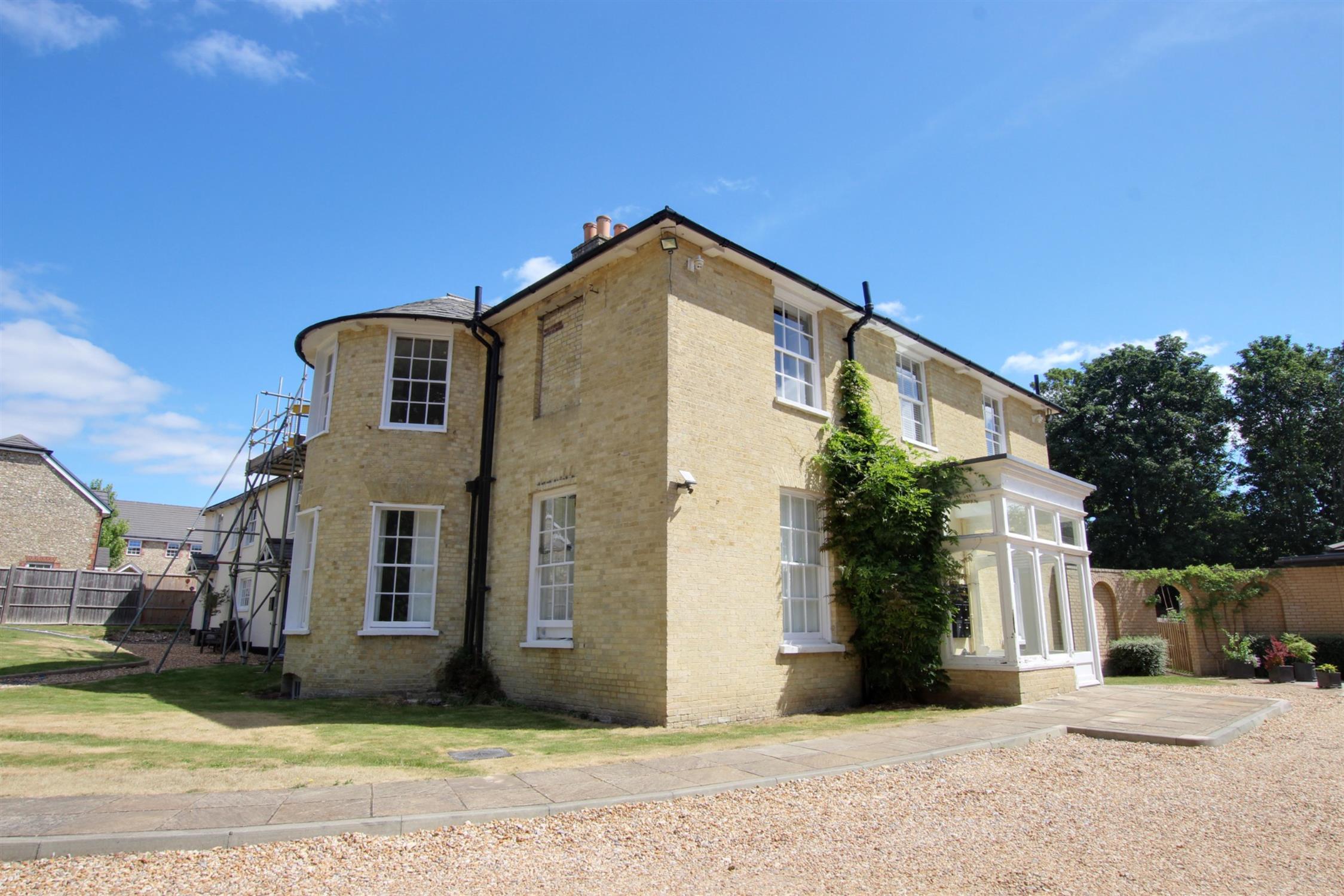 Flat Bartons Road in Havant