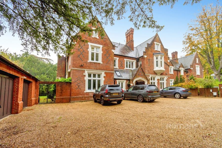 House Sleepers Hill in Winchester