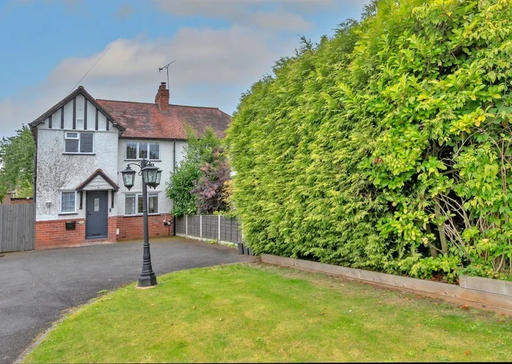 House Lugtrout Lane in Metropolitan Borough of Solihull