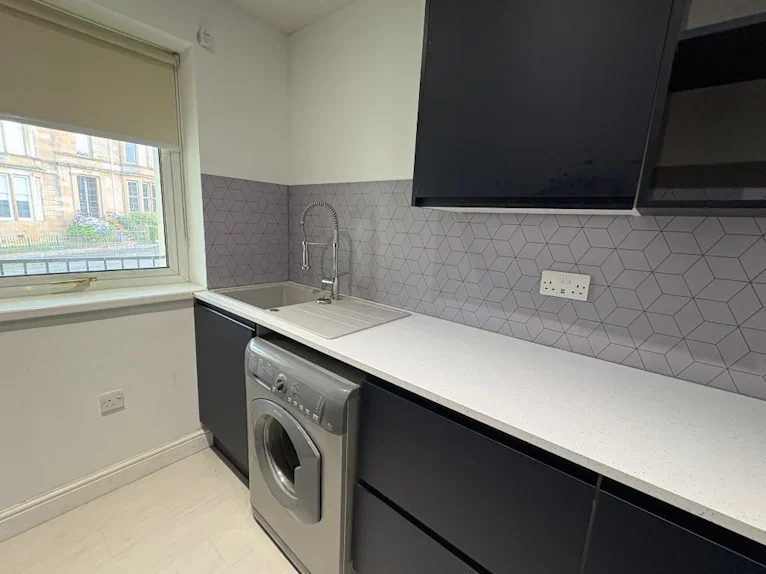 Flat Wedderlea Drive in Glasgow
