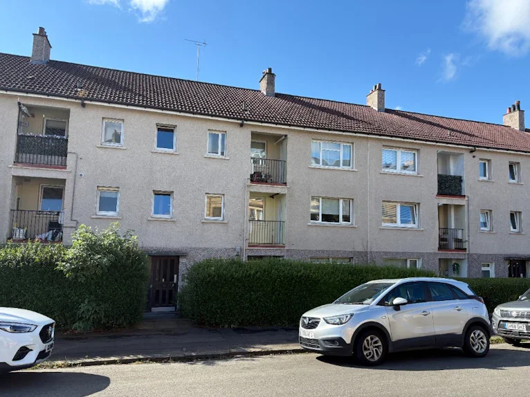 Flat Wedderlea Drive in Glasgow