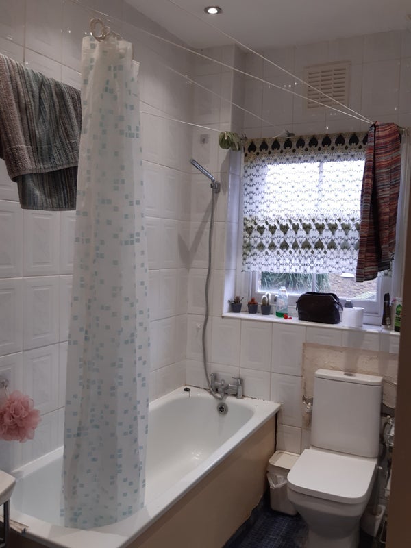Room Brook Drive in Greater London