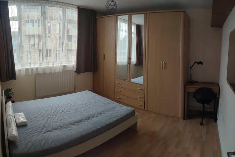 Room White Horse Lane in Greater London