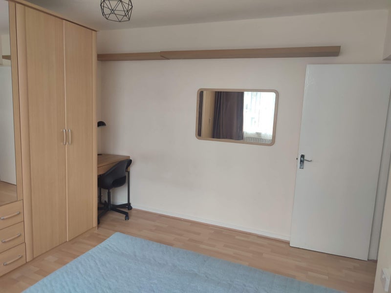 Room White Horse Lane in Greater London