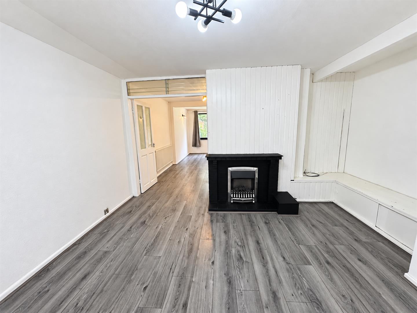 House Pouk Hill Close in Bloxwich