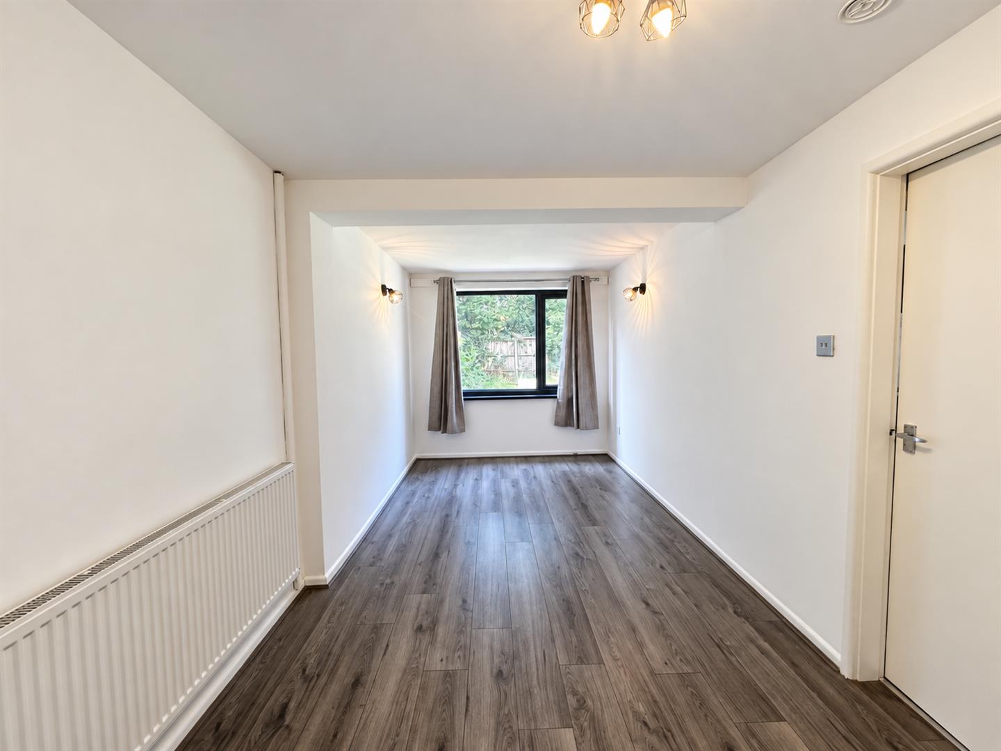 House Pouk Hill Close in Bloxwich
