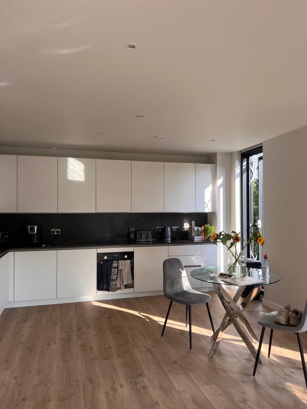 Room Aspin Lane in Manchester