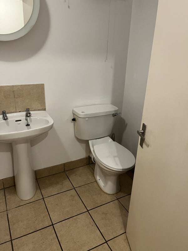 Room Meyrick Road in Greater London