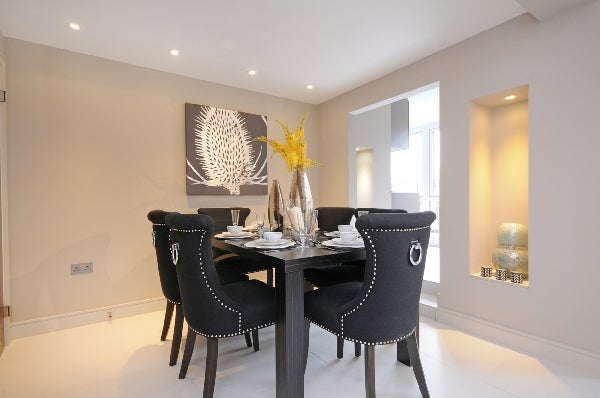 Flat Boydell Court in Greater London