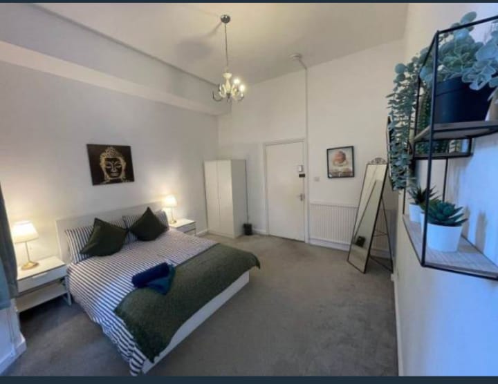 Room Great Eastern Road in Greater London