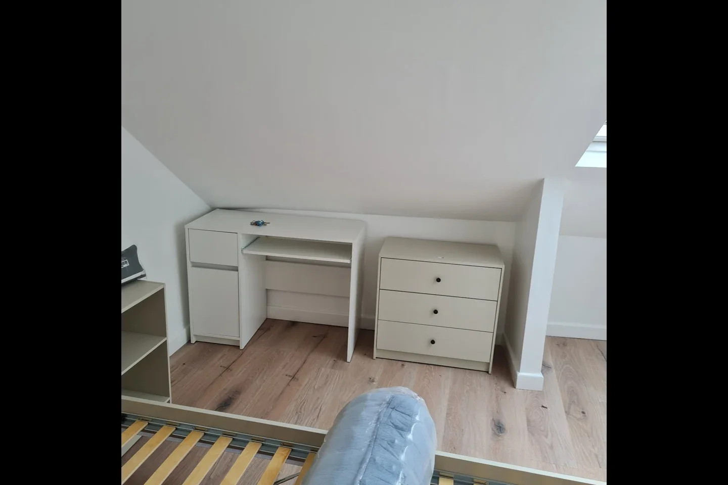 Room Two Mile Hill Road in Bristol