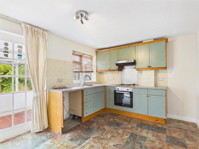 House Cromwell Close in Harborough