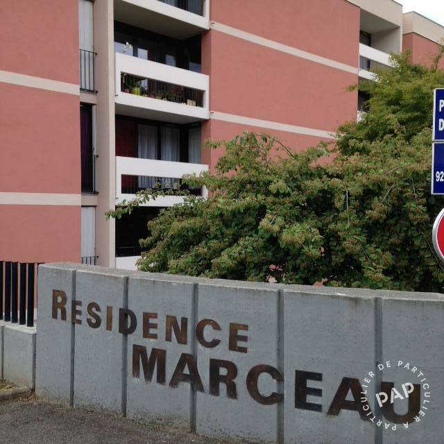 Flat Rond-Point du Centre-Essonne in Brétigny-sur-Orge