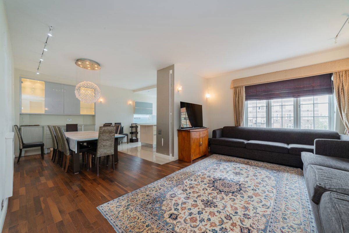 Flat Clifton Road in City of Westminster