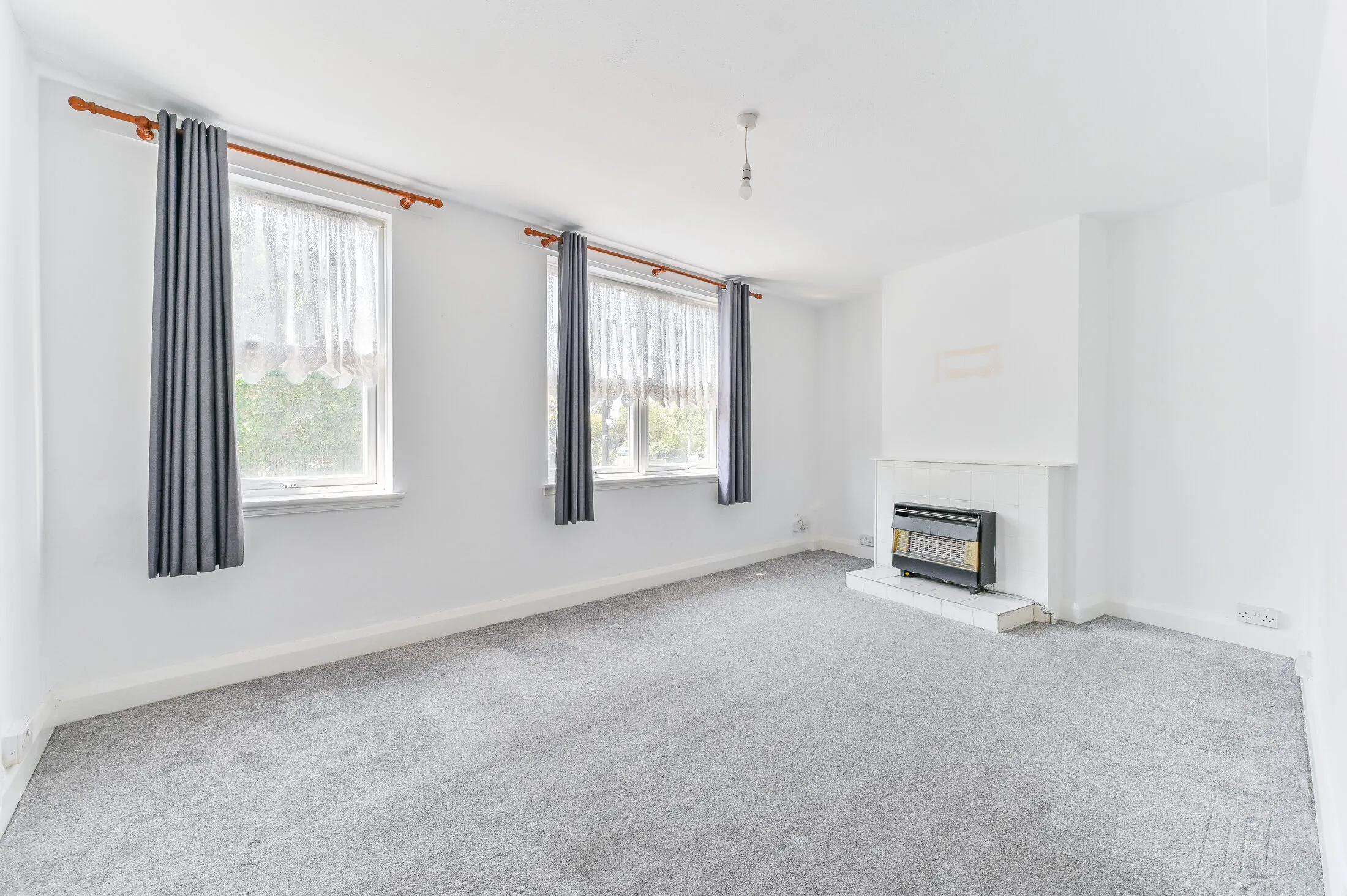 Flat Central Parade in Greater London