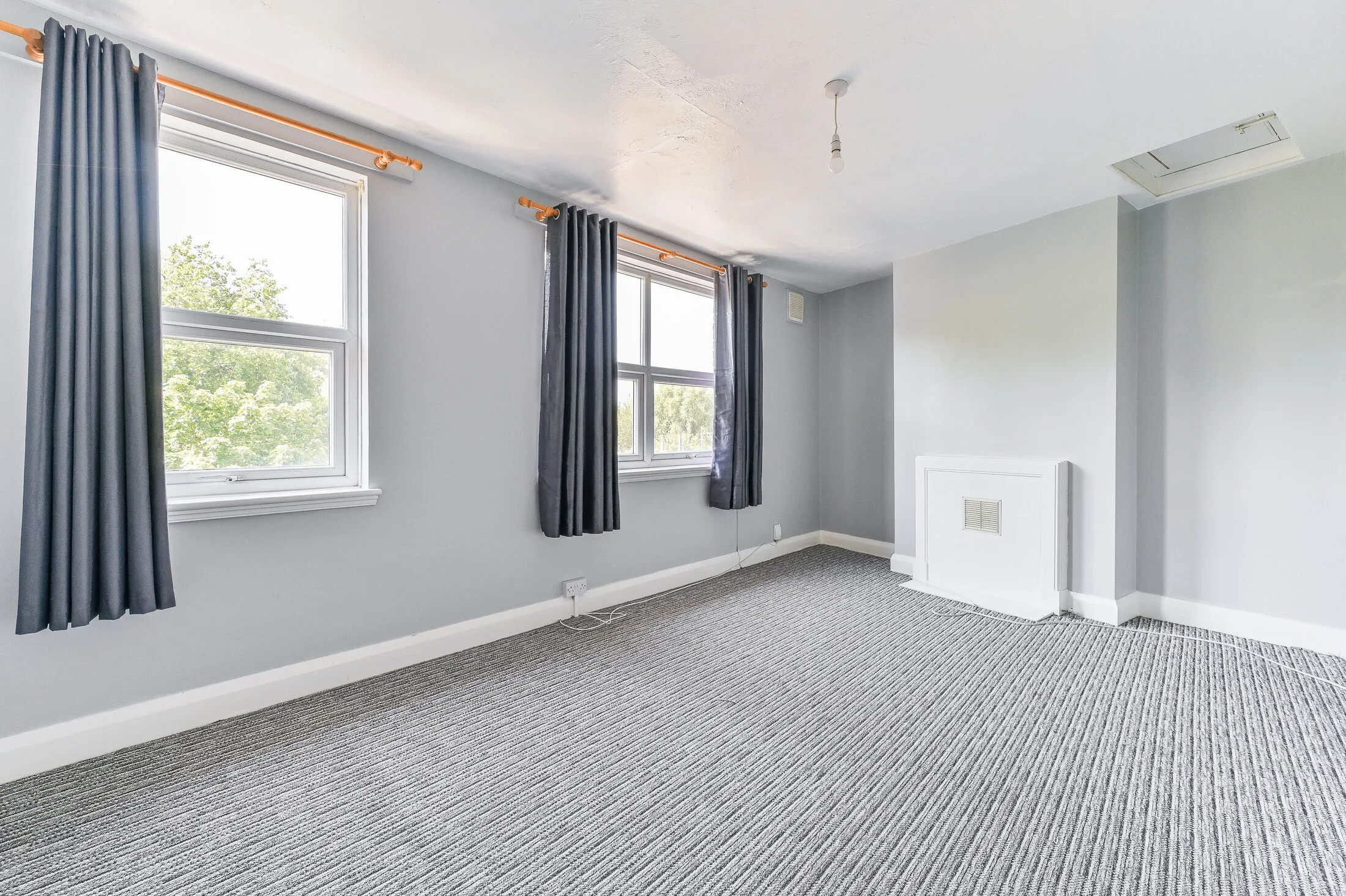 Flat Central Parade in Greater London