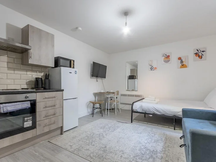Flat Alexandra Street in Southend-on-Sea