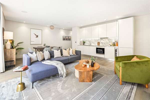 Flat Castle Lane in City of Westminster