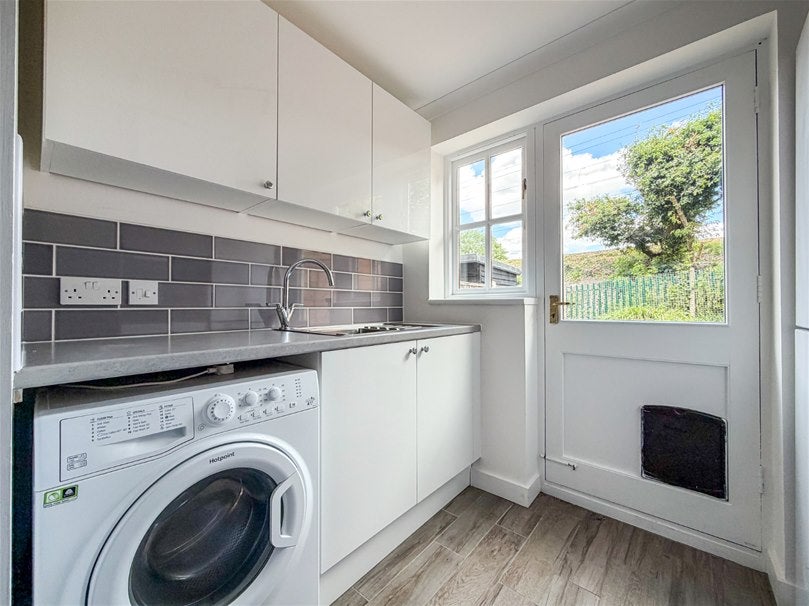 Flat Cravells Road in St Albans
