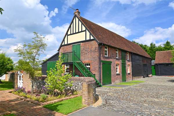 House Beesonend Lane in St Albans
