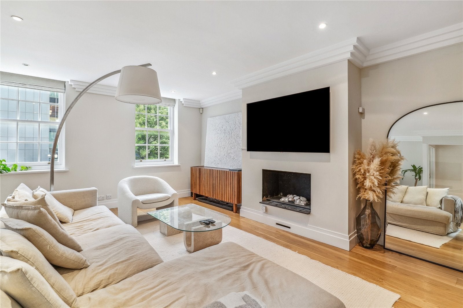 House Eastbourne Mews in City of Westminster