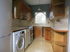 Flat Surbiton Hill Park in Greater London