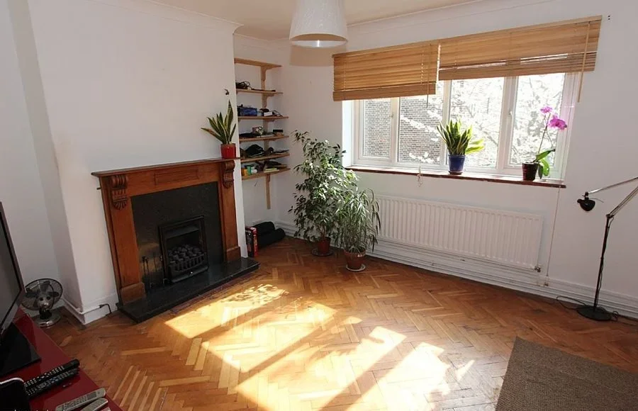 Flat St. John's Drive in Greater London