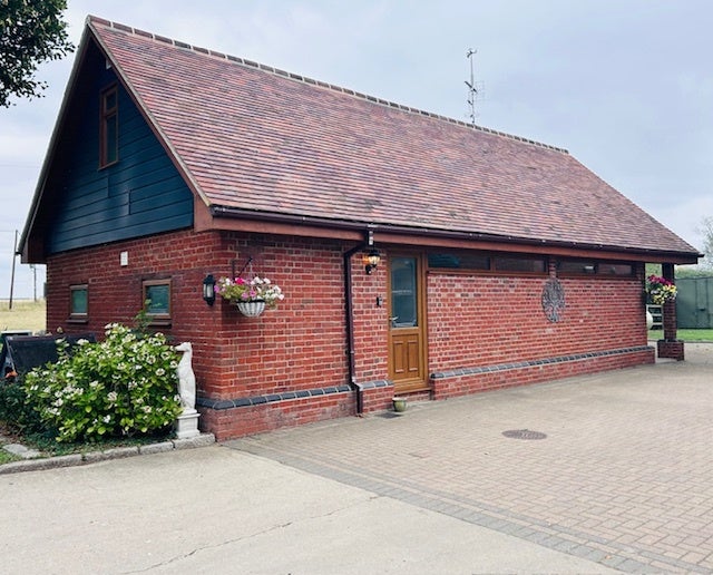 House Pudsey Hall Lane in Rochford