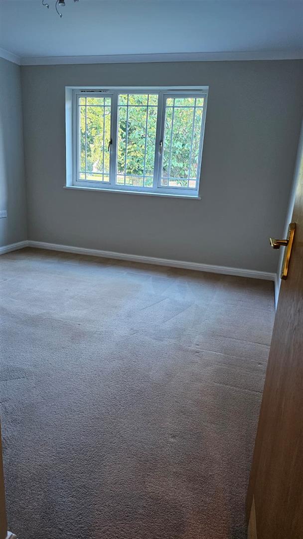 Flat Nottingham Road in Greater London