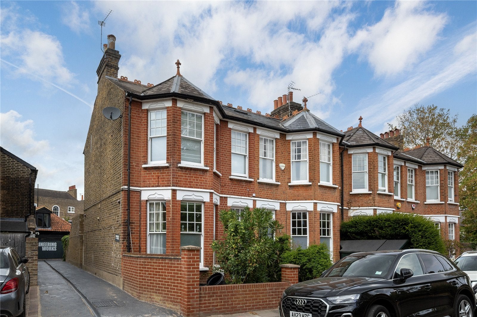 Flat Cambridge Road in Greater London