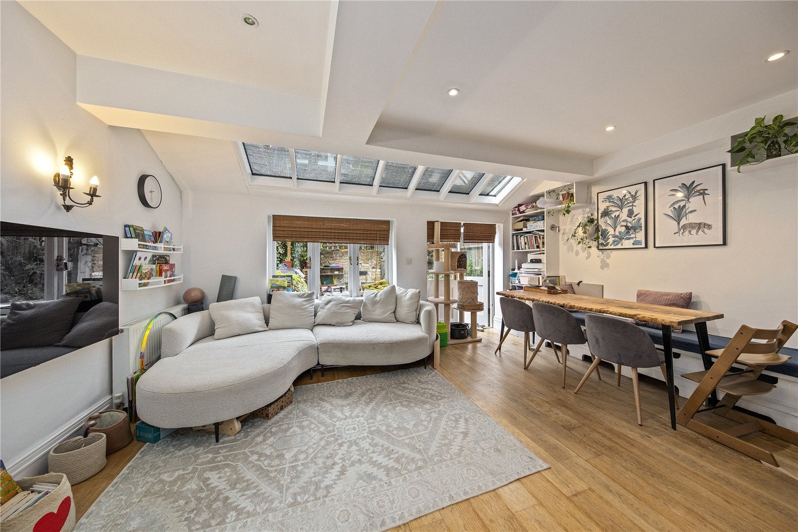 Flat Cambridge Road in Greater London
