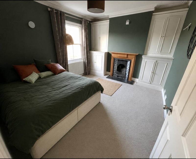 Room Strathblaine Road in Greater London