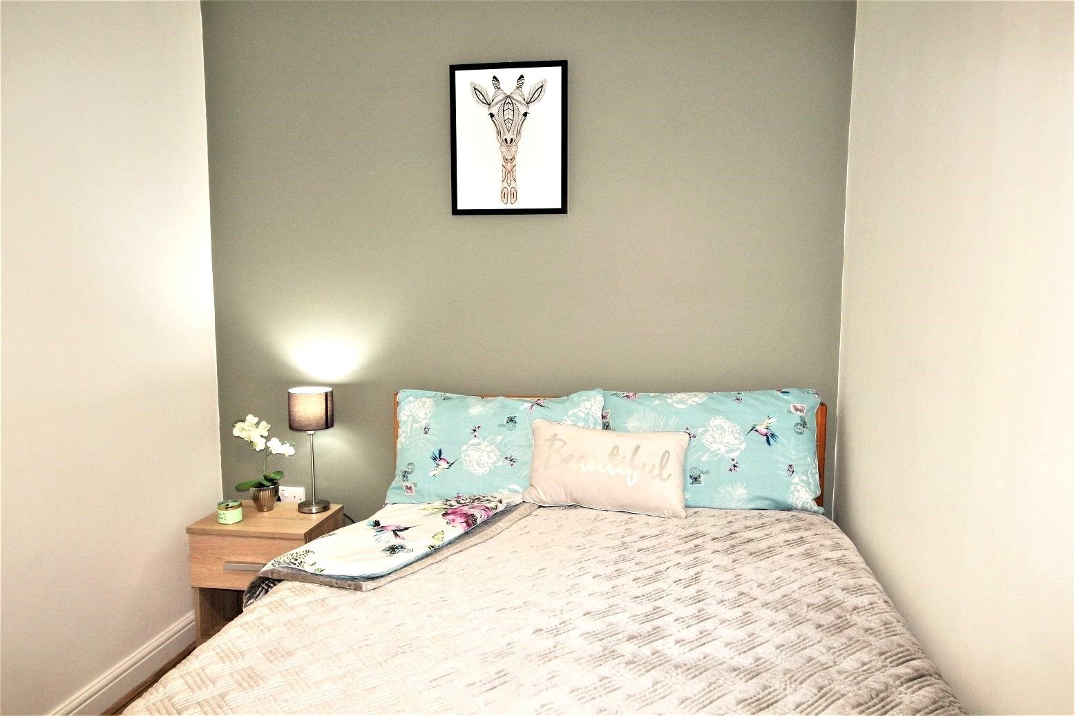Room Monks Road in Lincoln