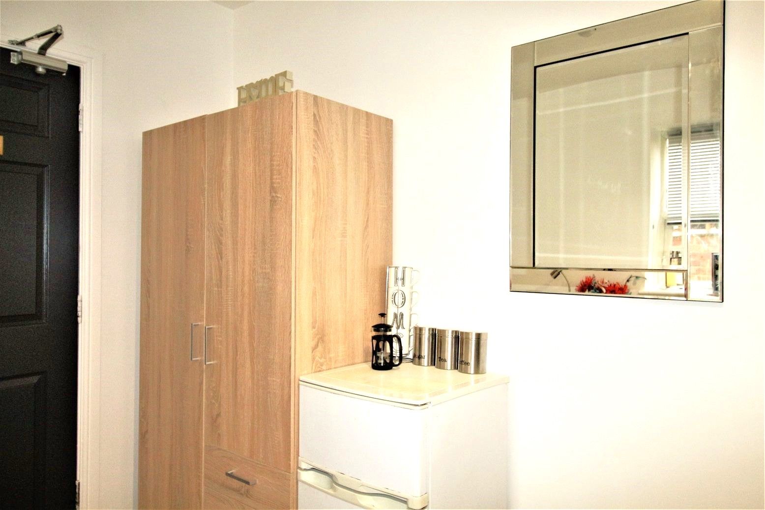 Room Monks Road in Lincoln