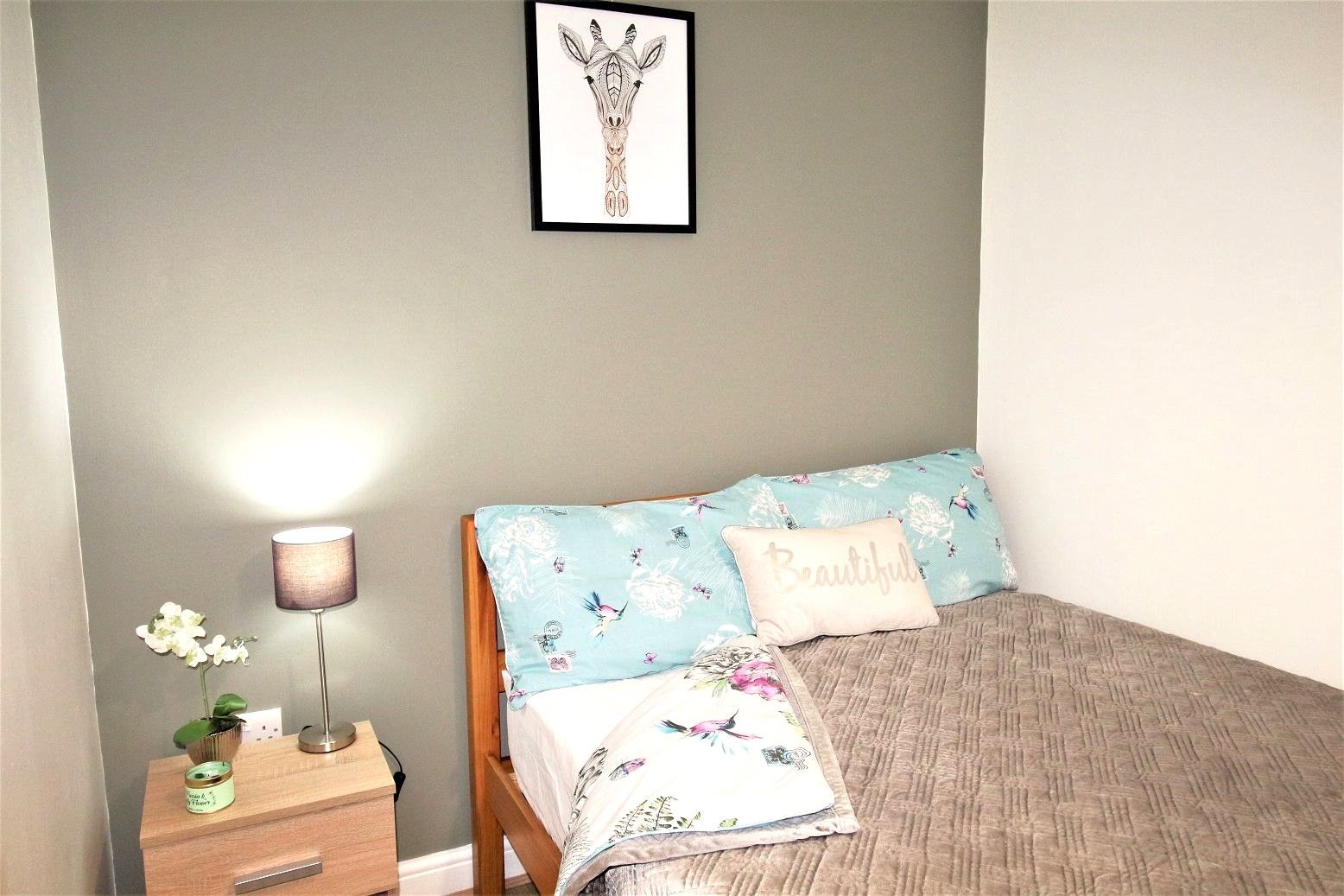Room Monks Road in Lincoln